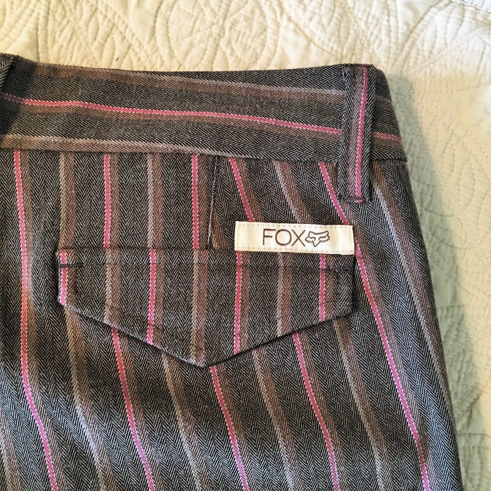 FOX GIRLS Cuffed Pinstriped Single Pleat Shorts - Picture 6 of 11